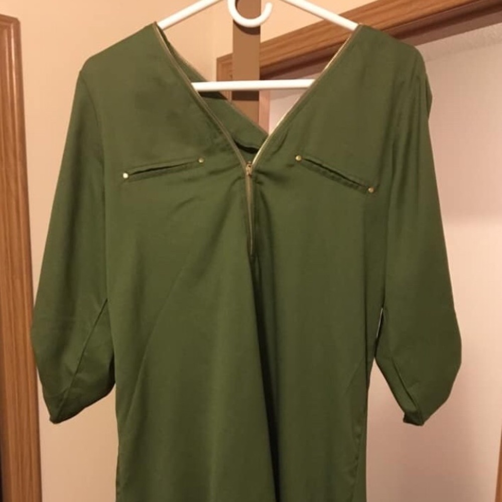 Nice dress with zipper accents.